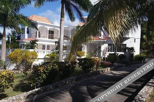 Chateau De La Rose Bed And Breakfast Montego Bay Jamaica