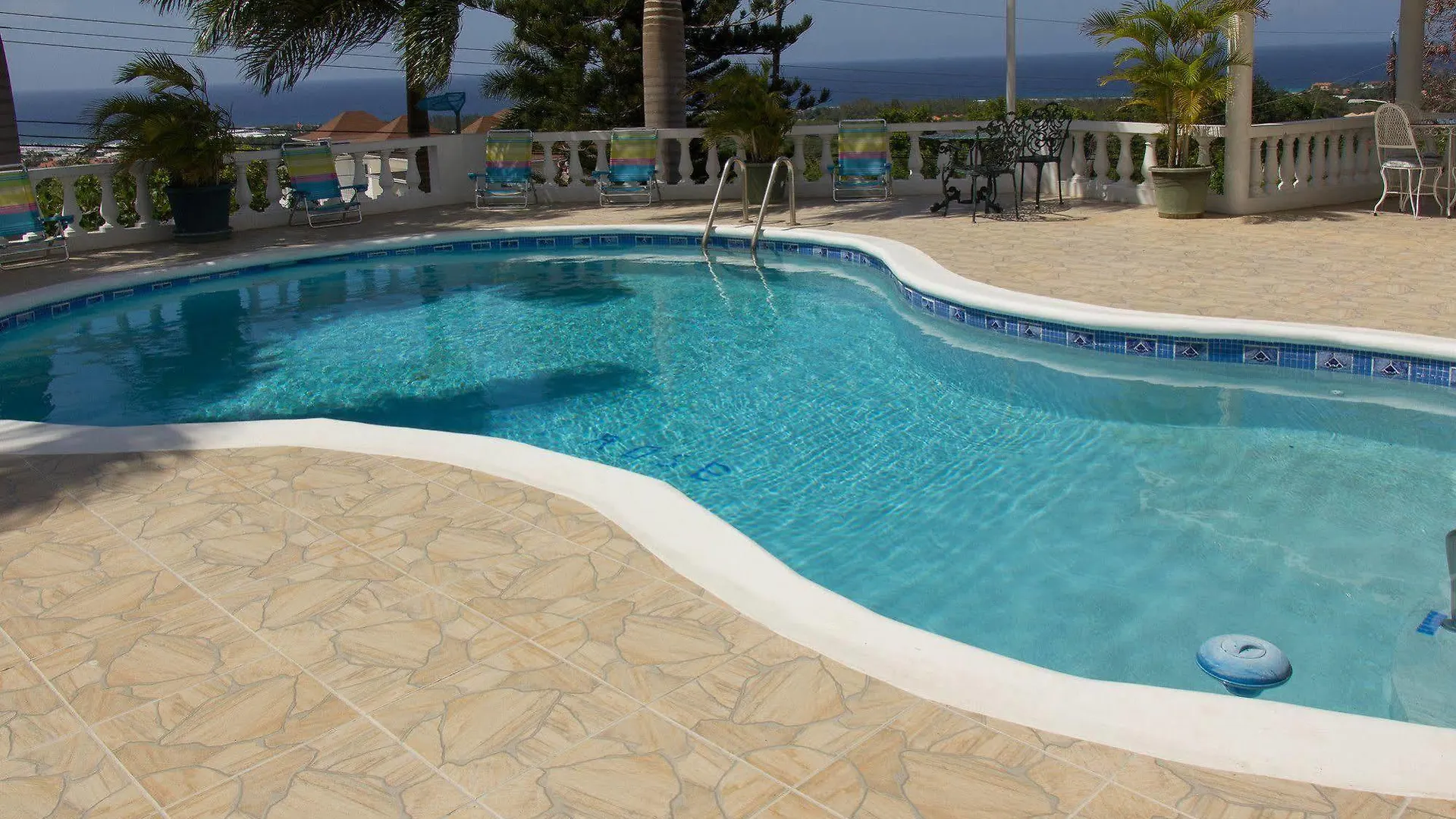 Hotel Chateau De La Rose Bed And Breakfast Montego Bay